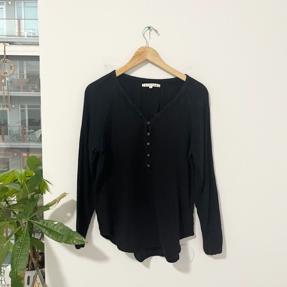 Xirena Black Button V Neck Long Sleeve Top Size Small